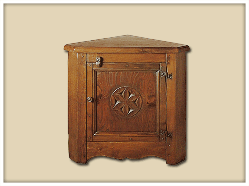 Corner cabinet